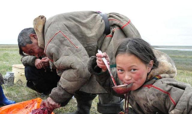 丁零-生吃鹿肉喝鹿血，住在零下50度冰雪中，他们据说是中国古代的“丁零”人-第3图