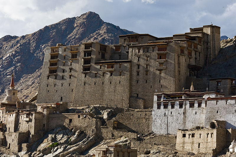 中亚的藏族建筑