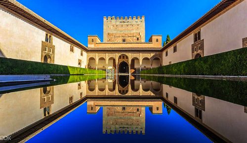 中世纪摩尔人的建筑奇迹：阿尔罕布拉宫“水往上流”
